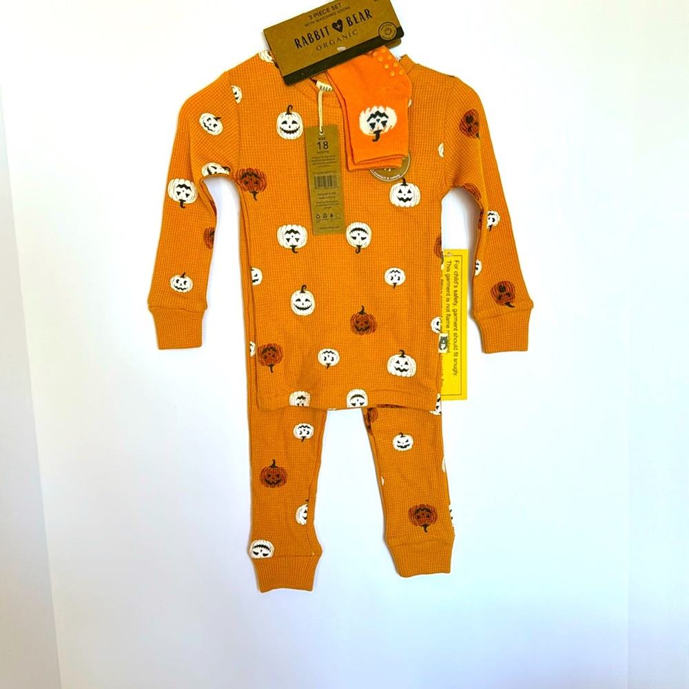 NWT 3-Piece Matching Halloween Fall Set, Size 18M